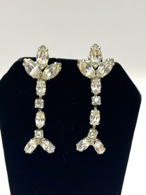 Clear Crystal Drop Dangle Earrings - Silver Tone Clip on Earrings Vintage Astra